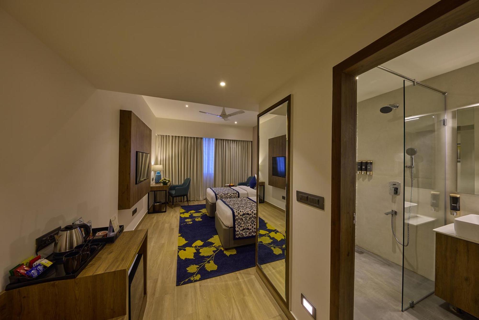 Grand Continent Hebbal A Sarovar Portico Affiliate Hotel Bangalore Exteriör bild