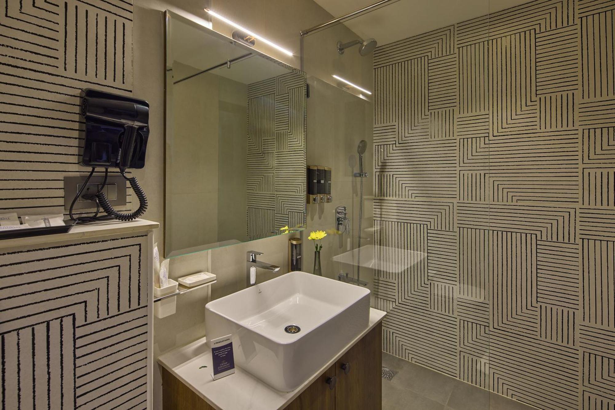 Grand Continent Hebbal A Sarovar Portico Affiliate Hotel Bangalore Exteriör bild