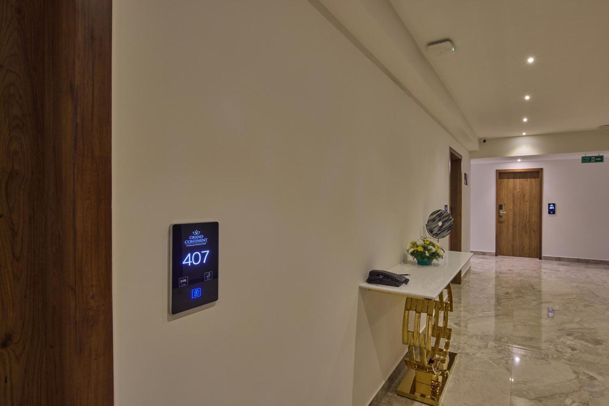 Grand Continent Hebbal A Sarovar Portico Affiliate Hotel Bangalore Exteriör bild
