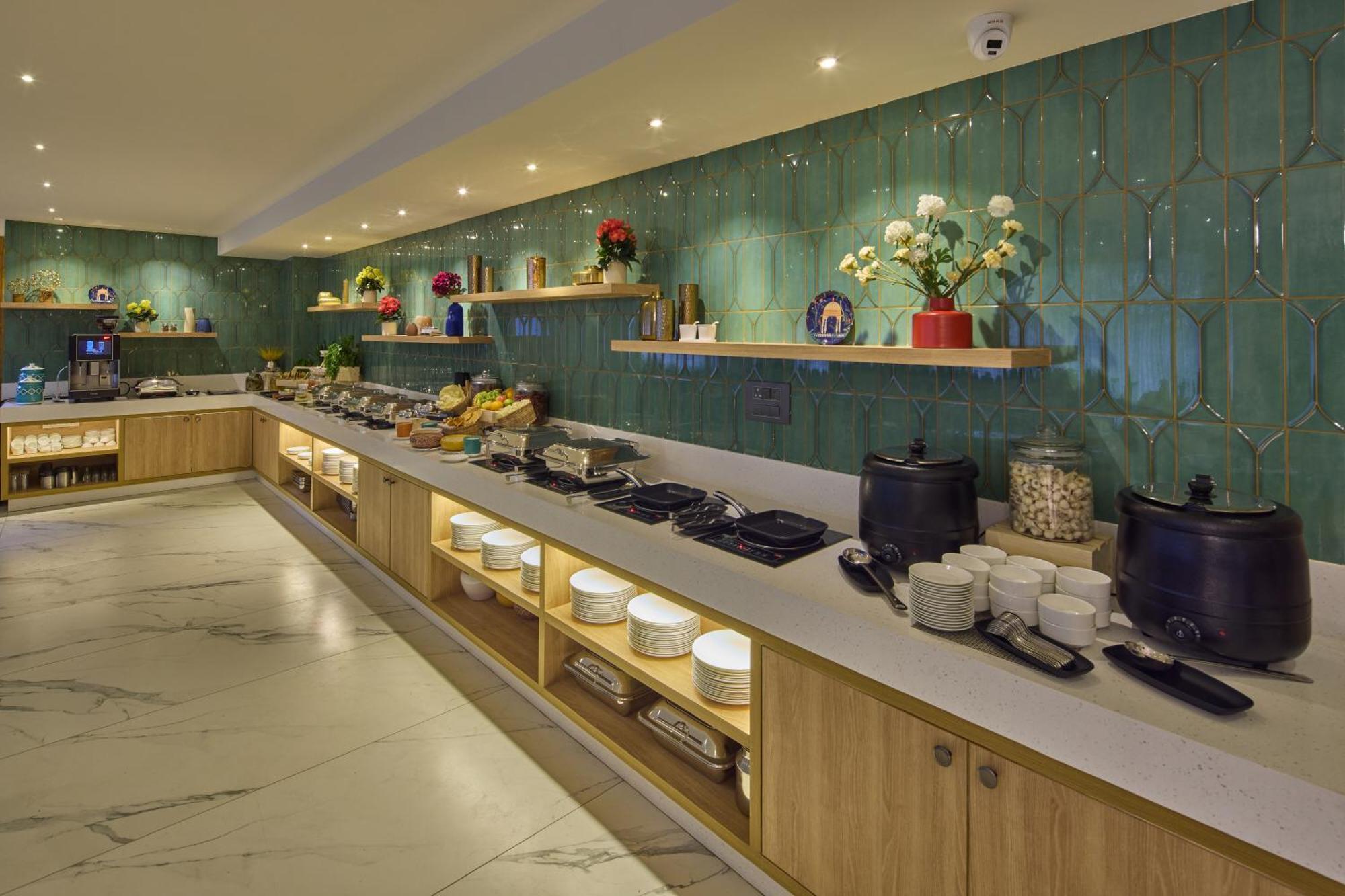Grand Continent Hebbal A Sarovar Portico Affiliate Hotel Bangalore Exteriör bild