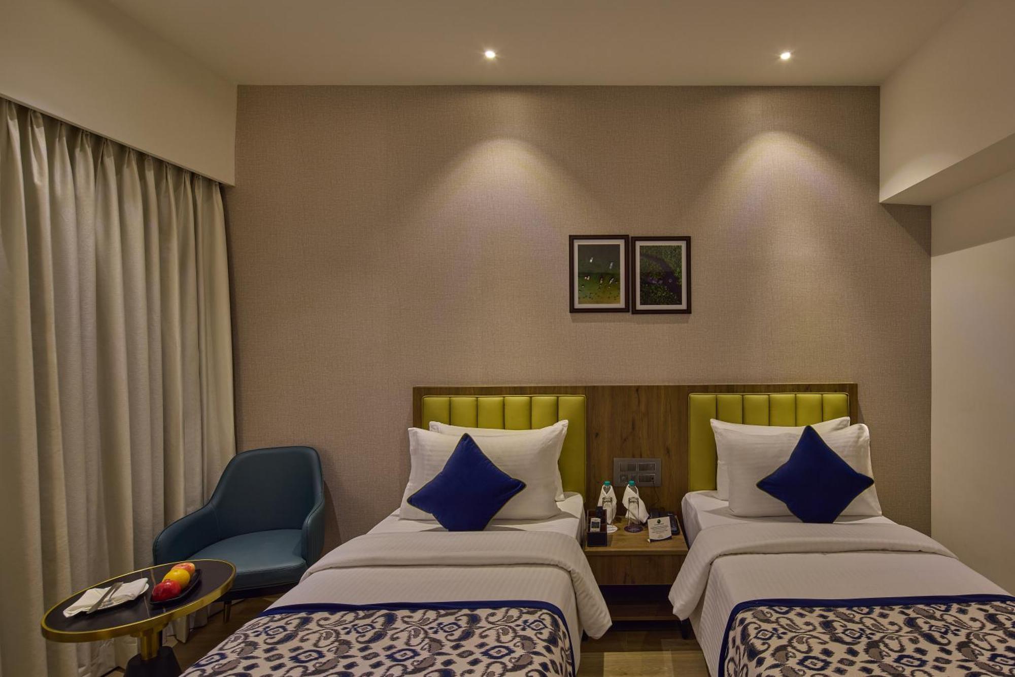 Grand Continent Hebbal A Sarovar Portico Affiliate Hotel Bangalore Exteriör bild
